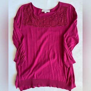 LOFT Lightweight Crewneck Sweater with Crochet Neckline in Raspberry Size L